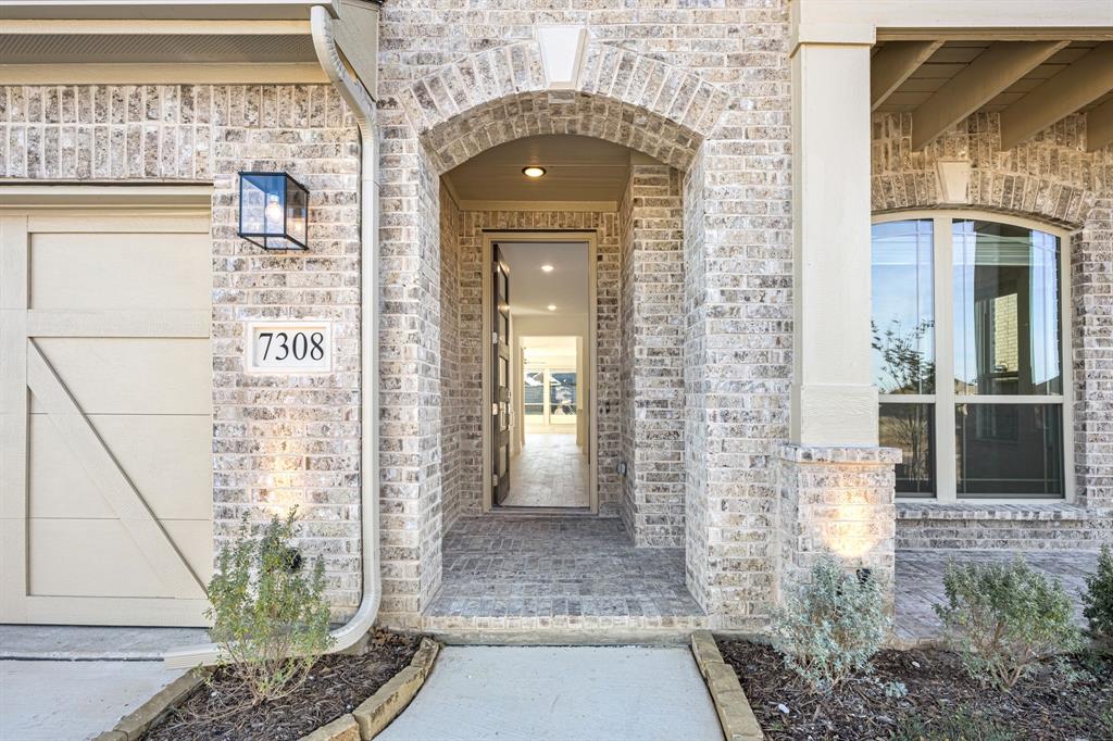 7308 Iris Road Aubrey, TX 76227 - Photo 4 of 40
