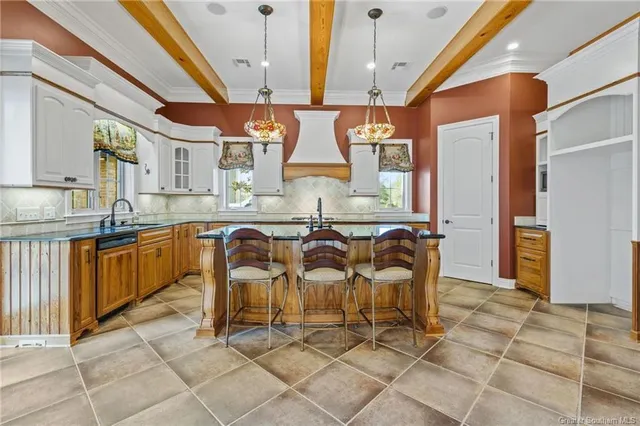 $735,000 | 1476 Hickory Ridge Drive, Lake Charles, LA 70611