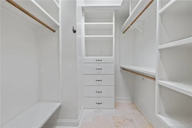 $735,000 | 1476 Hickory Ridge Drive, Lake Charles, LA 70611