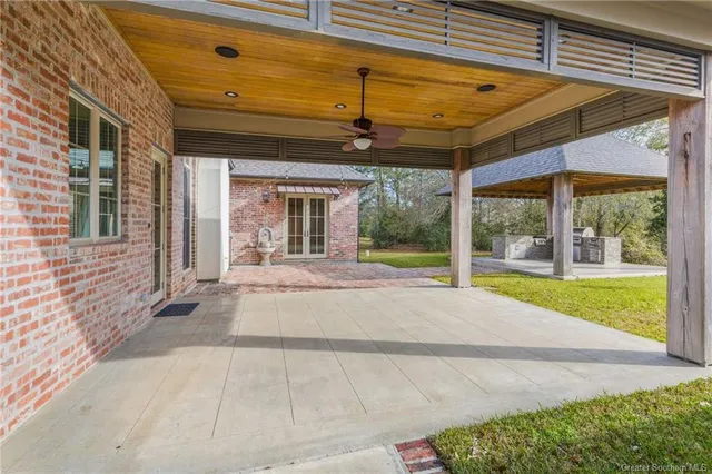 $735,000 | 1476 Hickory Ridge Drive, Lake Charles, LA 70611