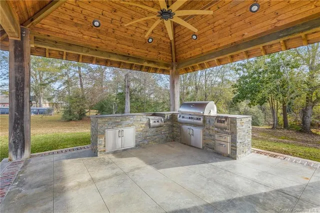 $735,000 | 1476 Hickory Ridge Drive, Lake Charles, LA 70611