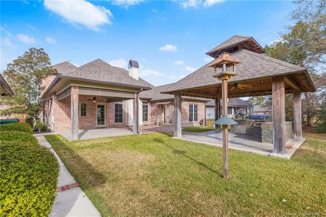 $735,000 | 1476 Hickory Ridge Drive, Lake Charles, LA 70611