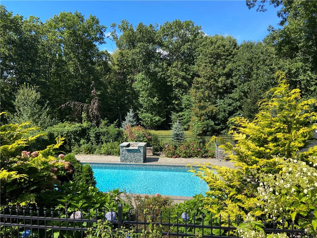 3 Dillon Lane Smithfield, RI 02917 - Photo 34 of 35