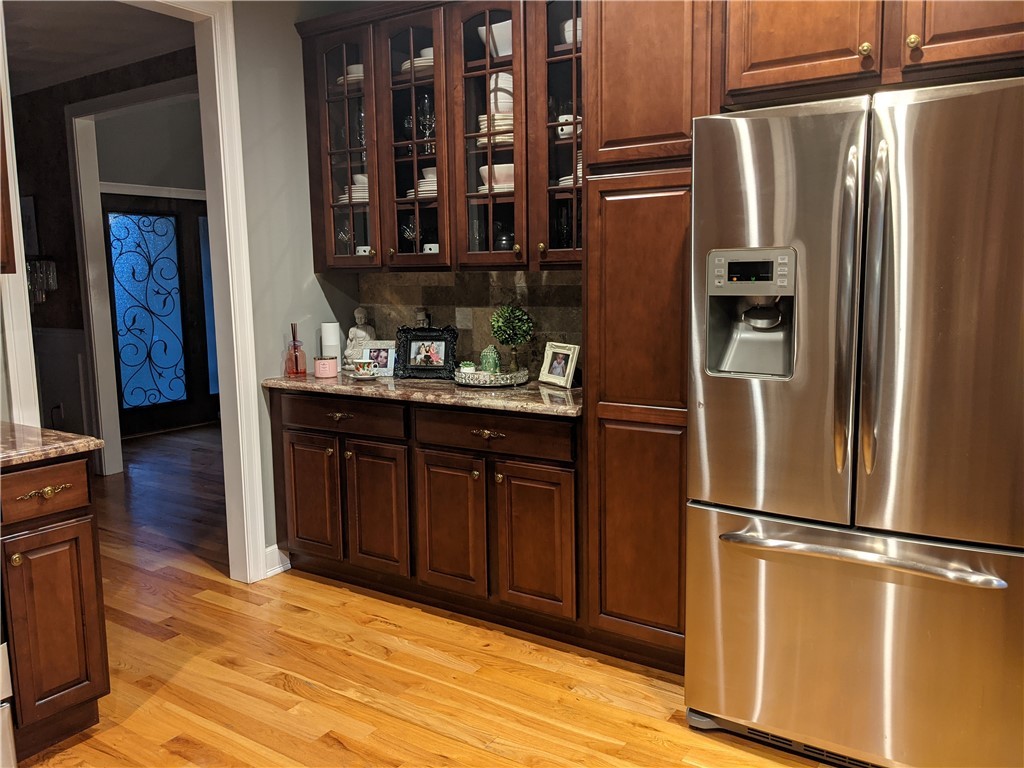 3 Dillon Lane Smithfield, RI 02917 - Photo 6 of 35