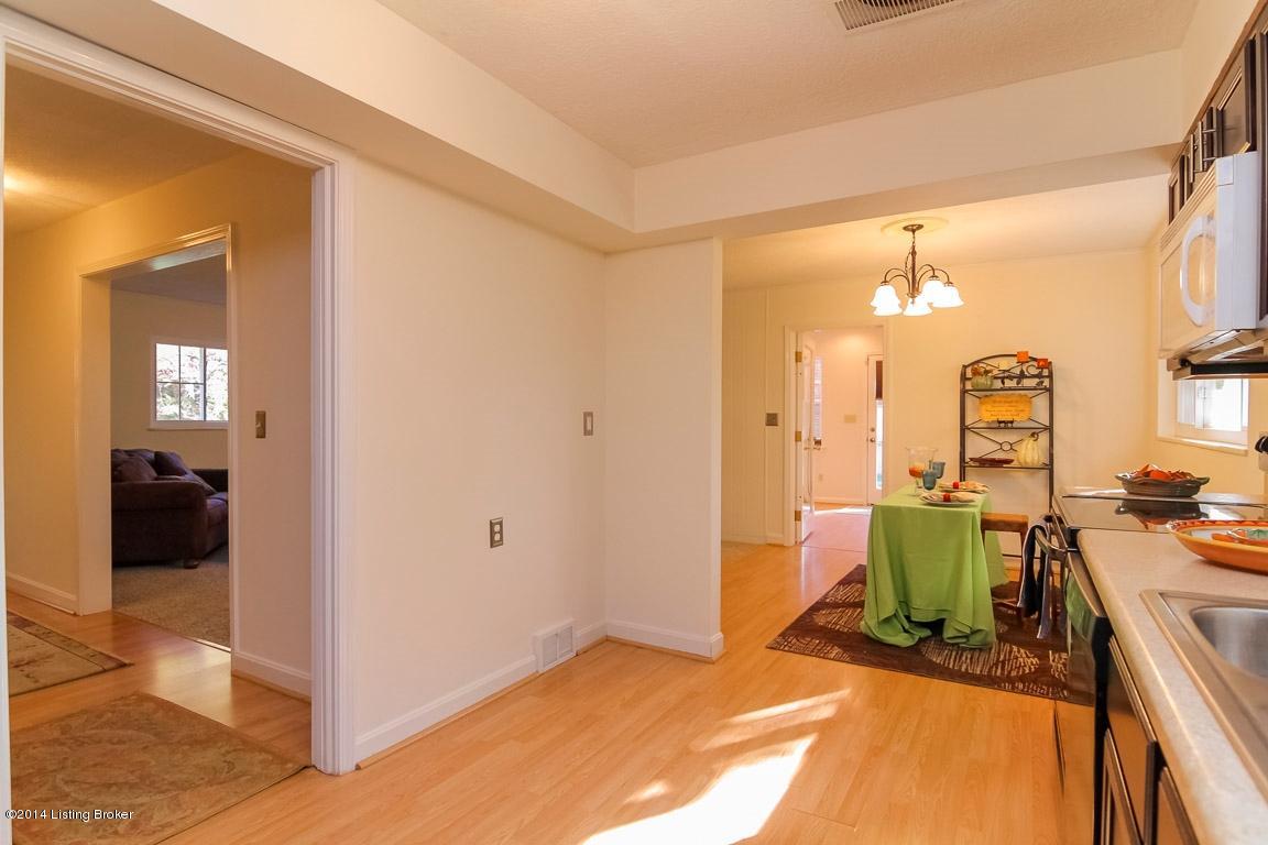 4218 Dolphin Road Louisville, KY 40220 - Photo 17 of 49 0012