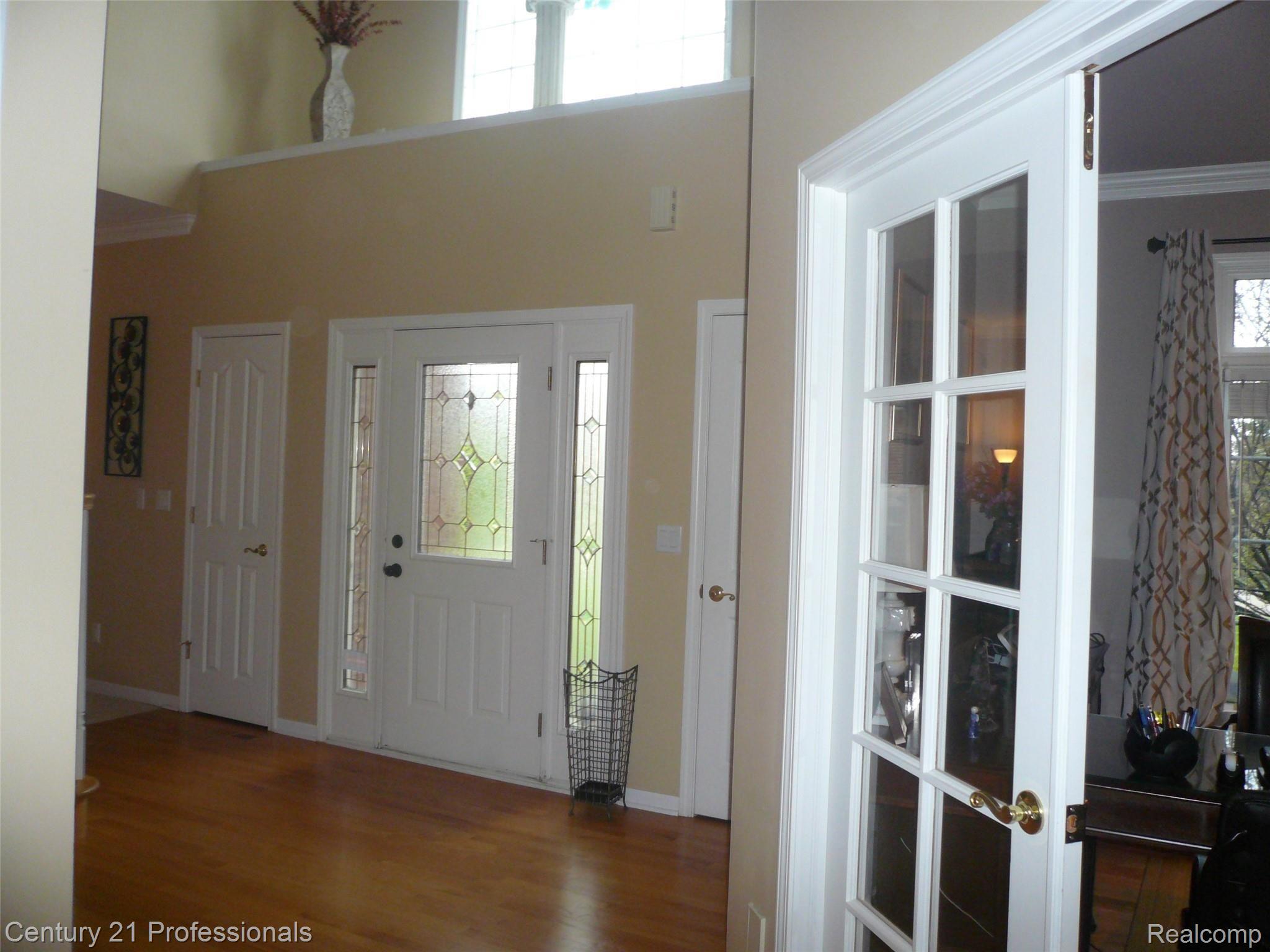 3863 Fawn Drive Rochester, MI 48306 - Photo 24 of 55 P1040224.JPG