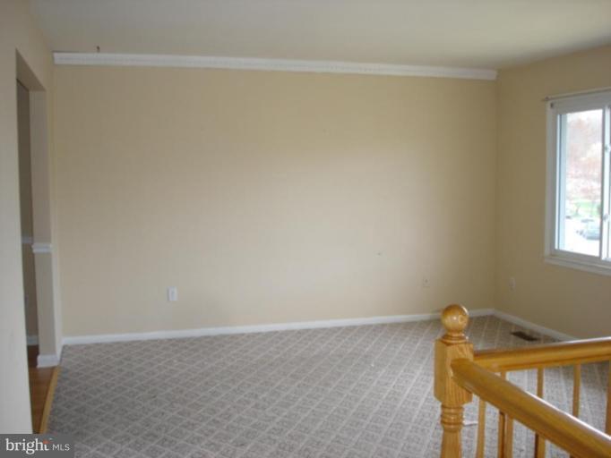 6706 Southfield Road Fort Washington, MD 20744 - Photo 7 of 15 Living Room #3