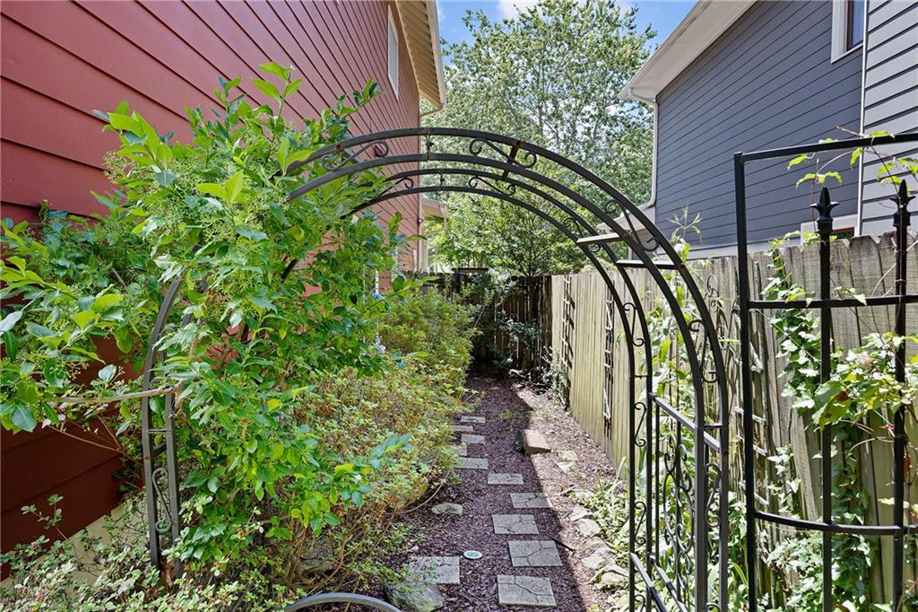 2424 Boulder Road Southeast Atlanta, GA 30316 - Photo 45 of 57