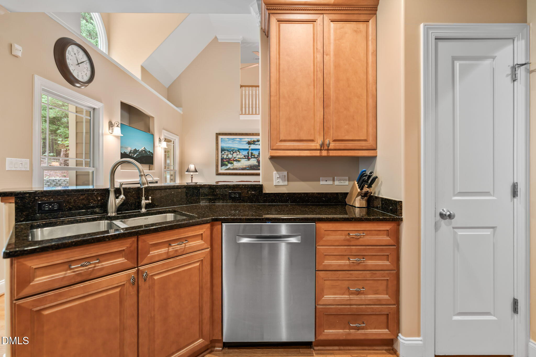 8113 Last Oak Court Raleigh, NC 27613 - Photo 14 of 53 Kitchen (4)
