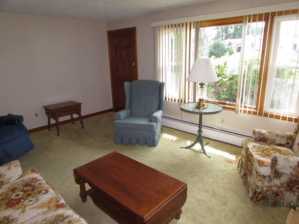 33 Old Willis Road Cumberland, RI 02864 - Photo 3 of 32 Gallery Image 3