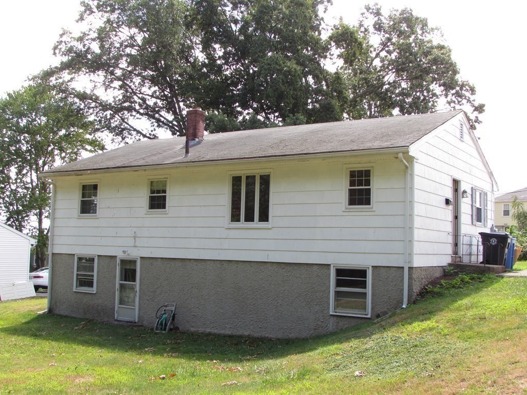 33 Old Willis Road Cumberland, RI 02864 - Photo 31 of 32 Gallery Image 31