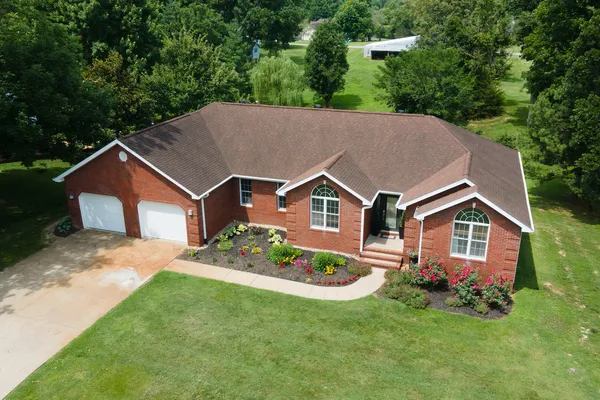 $329,000 | 2504 Saddle Lane, Marion, IL 62959