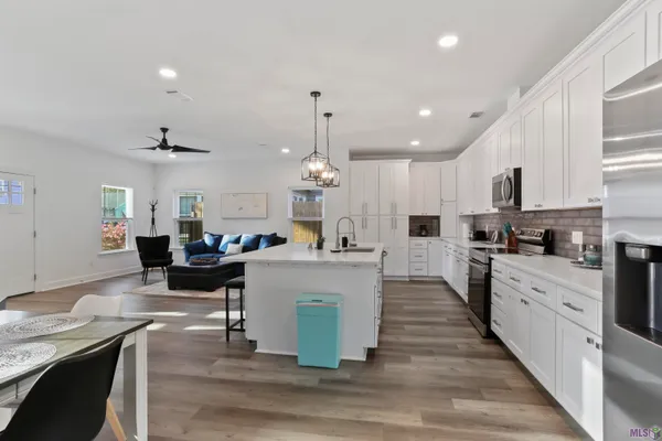$2,200 | 415 Bedford Drive, Baton Rouge, LA 70806