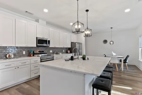 $2,200 | 415 Bedford Drive, Baton Rouge, LA 70806