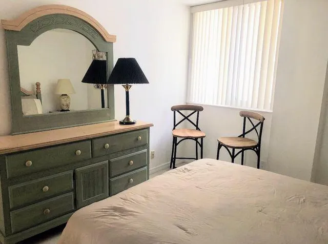 $459,999 | 125 South Ocean Avenue, Unit 207, Palm Beach Shores, FL 33404