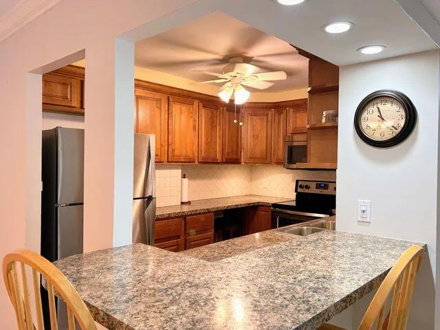 $459,999 | 125 South Ocean Avenue, Unit 207, Palm Beach Shores, FL 33404