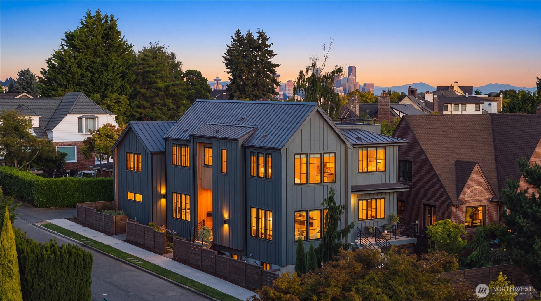 4021 West Raye Street Seattle, WA 98199 - Photo 1 of 39 Gallery Image 1