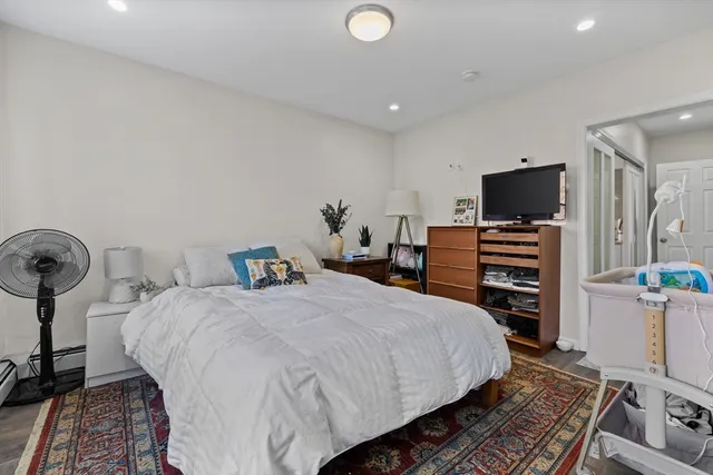 $3,000 | 149 Cottage Street, Unit 2, Boston, MA 02128