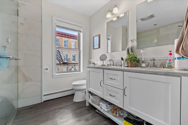 $3,000 | 149 Cottage Street, Unit 2, Boston, MA 02128