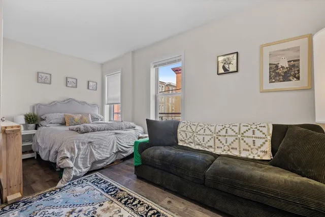 $3,000 | 149 Cottage Street, Unit 2, Boston, MA 02128