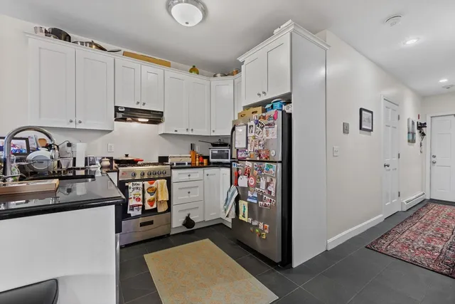 $3,000 | 149 Cottage Street, Unit 2, Boston, MA 02128