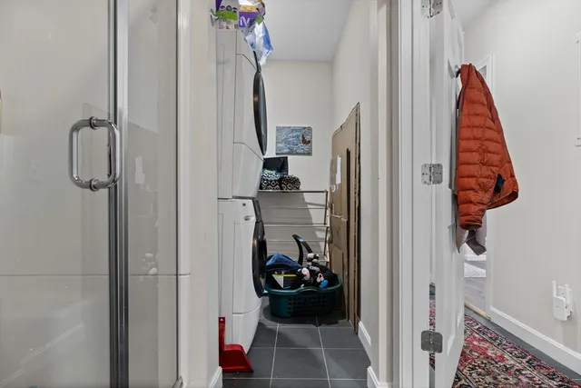 $3,000 | 149 Cottage Street, Unit 2, Boston, MA 02128