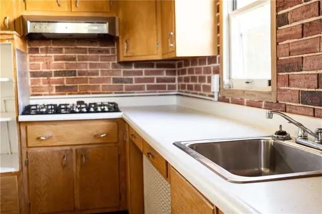 $85,000 | 1604 Ridge Avenue, Braddock, PA 15104