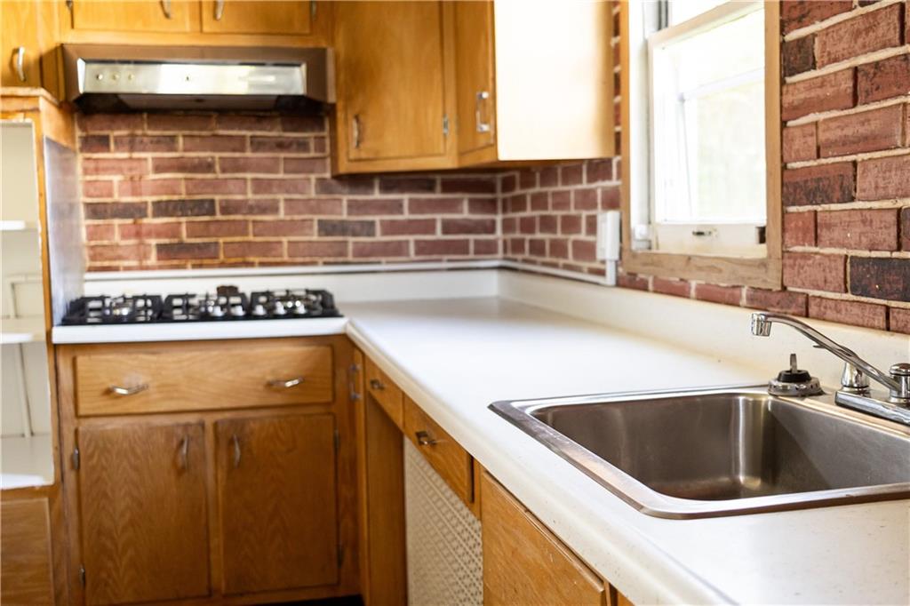 1604 Ridge Avenue Braddock, PA 15104 - Photo 12 of 29