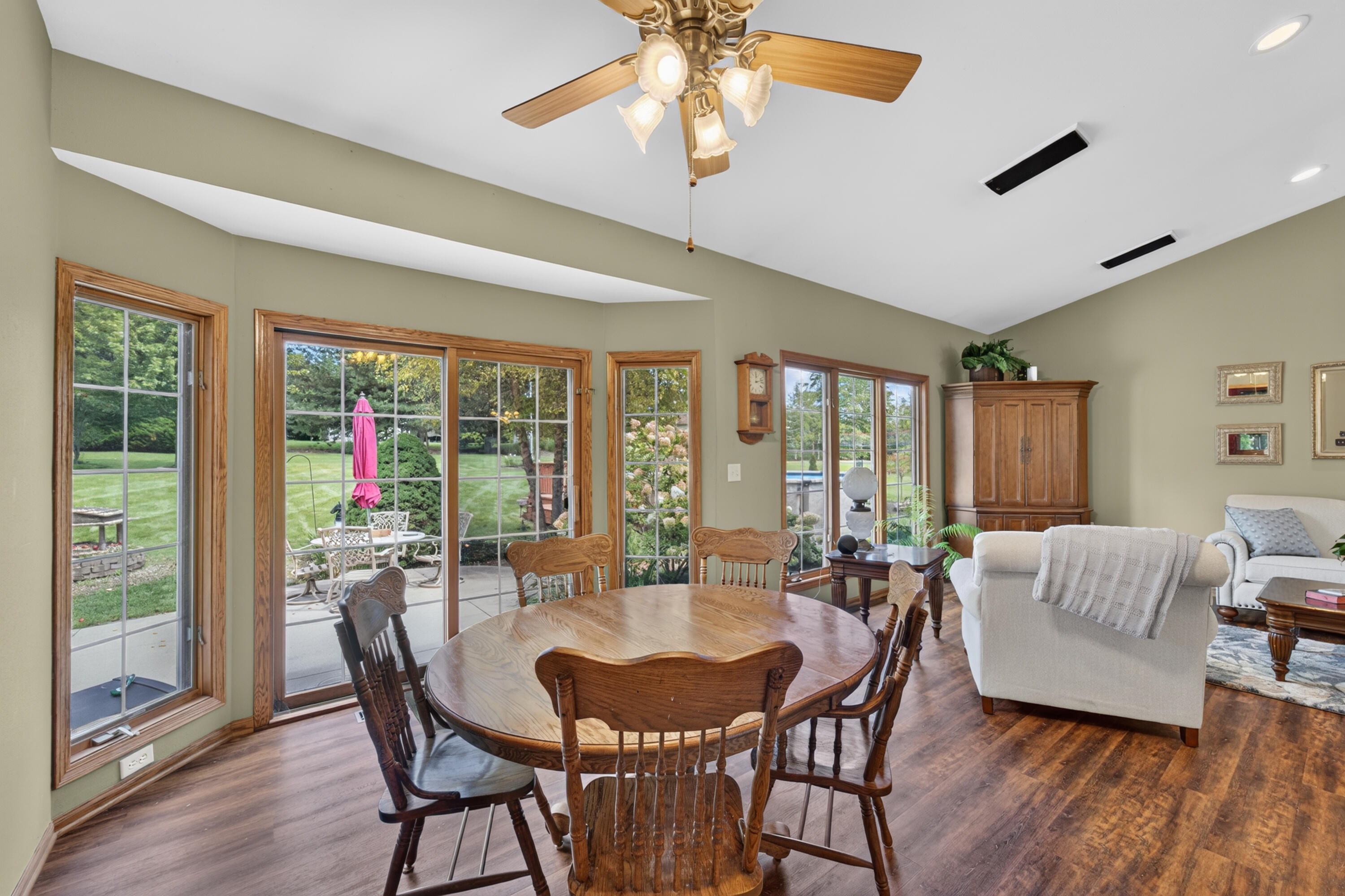 4372 113th Street Pleasant Prairie, WI 53158 - Photo 10 of 31 4372 Eat in Kitchen