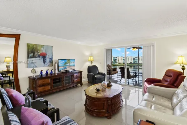 $270,000 | 101 Southeast 3rd Avenue, Unit 507, Dania Beach, FL 33004