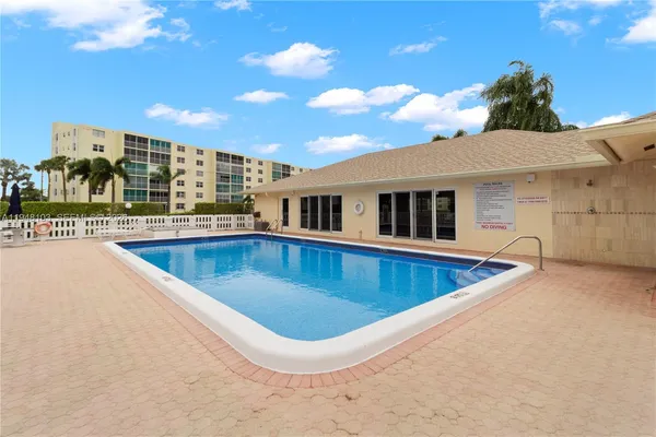 $270,000 | 101 Southeast 3rd Avenue, Unit 507, Dania Beach, FL 33004