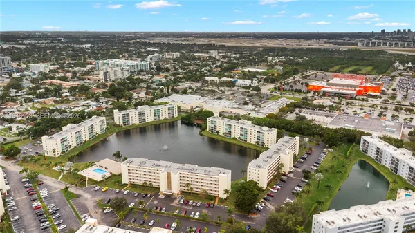 $270,000 | 101 Southeast 3rd Avenue, Unit 507, Dania Beach, FL 33004