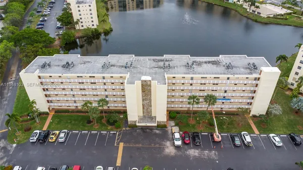 $270,000 | 101 Southeast 3rd Avenue, Unit 507, Dania Beach, FL 33004