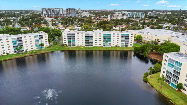 $270,000 | 101 Southeast 3rd Avenue, Unit 507, Dania Beach, FL 33004