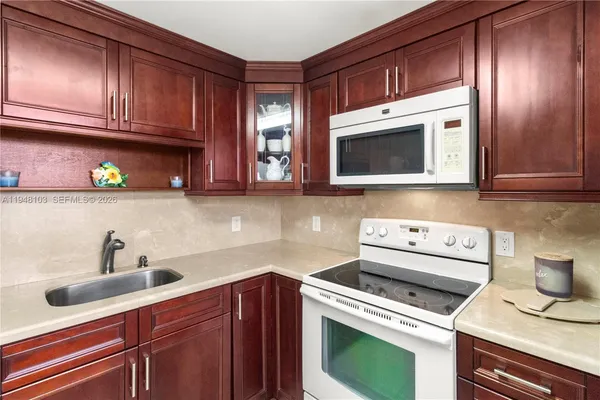$270,000 | 101 Southeast 3rd Avenue, Unit 507, Dania Beach, FL 33004