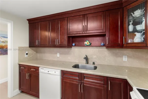 $270,000 | 101 Southeast 3rd Avenue, Unit 507, Dania Beach, FL 33004