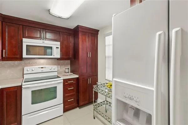 $270,000 | 101 Southeast 3rd Avenue, Unit 507, Dania Beach, FL 33004