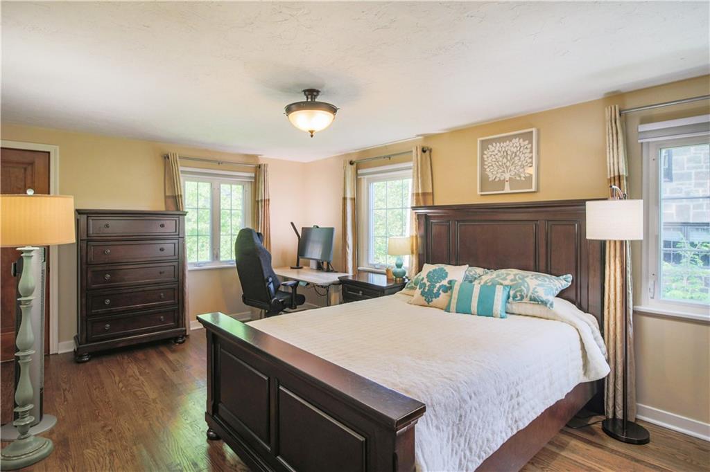 1070 Old Gate Road Pittsburgh, PA 15235 - Photo 12 of 25 Gallery Image 12