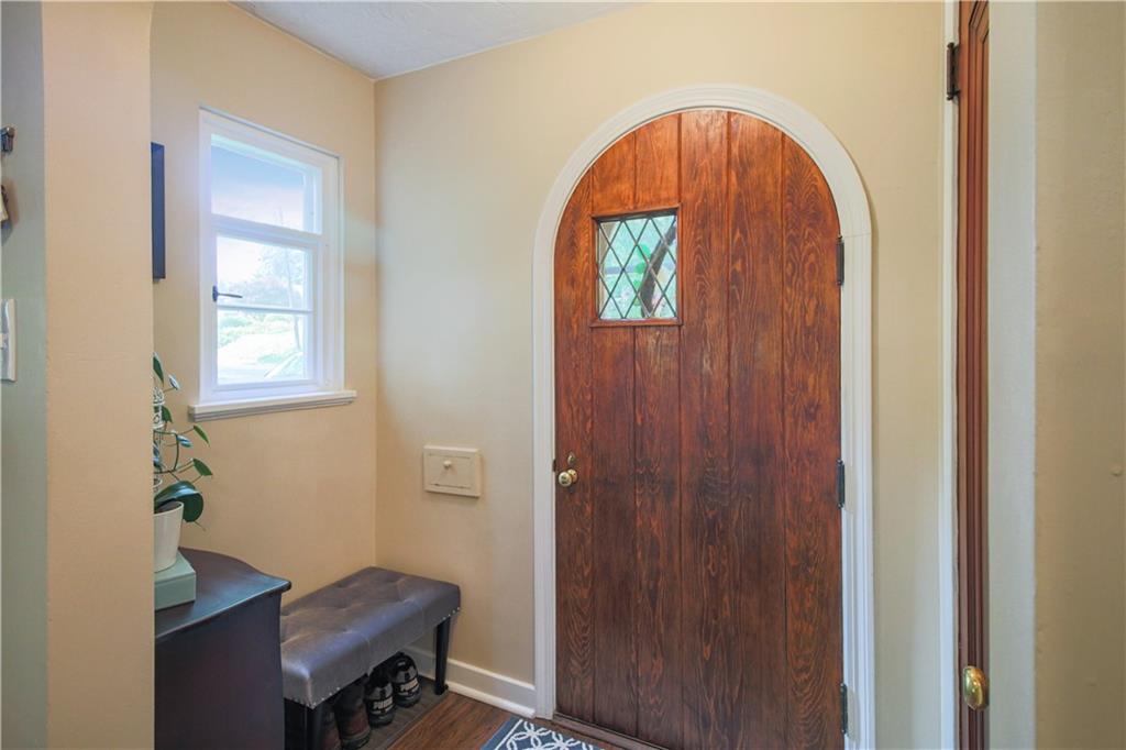 1070 Old Gate Road Pittsburgh, PA 15235 - Photo 10 of 25 Gallery Image 10
