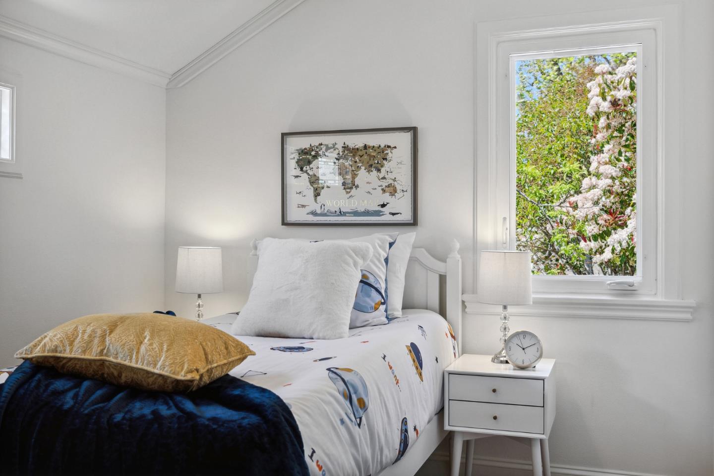 321 Bloomfield Road Burlingame, CA 94010 - Photo 29 of 45 a bedroom with a bed and a window