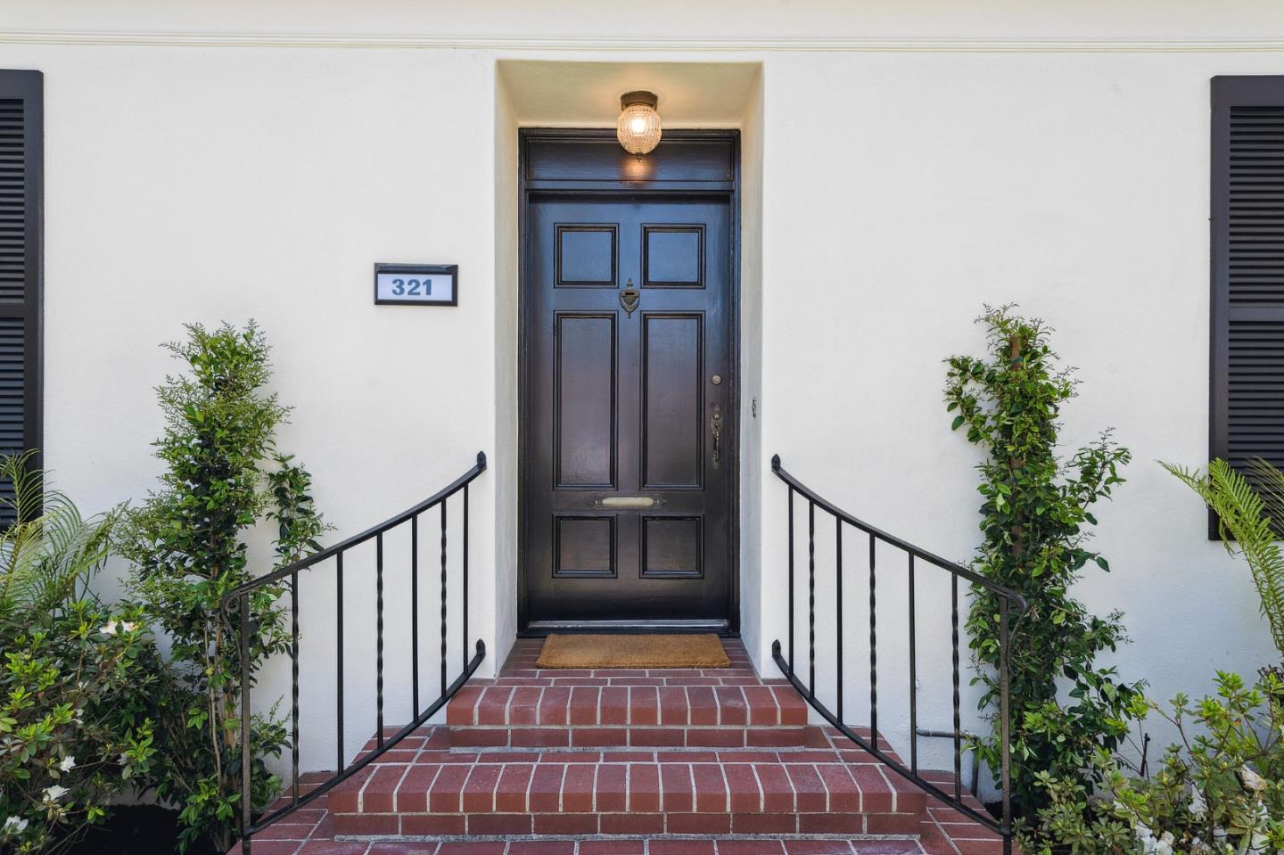 321 Bloomfield Road Burlingame, CA 94010 - Photo 3 of 45 a view of a balcony with wooden floor