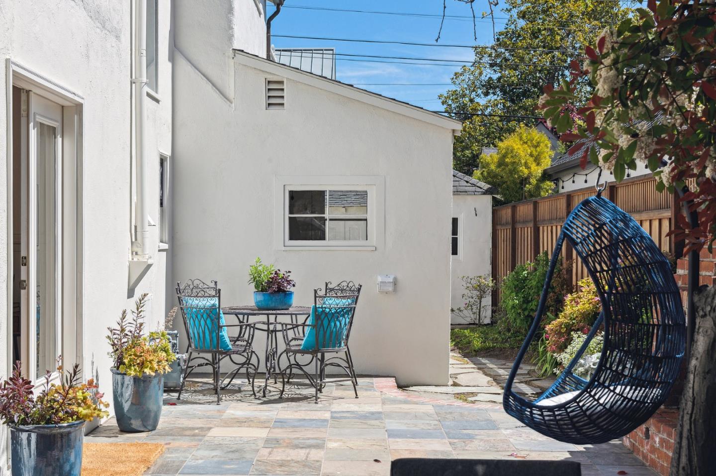 321 Bloomfield Road Burlingame, CA 94010 - Photo 38 of 45 a view of a chairs and table in a patio