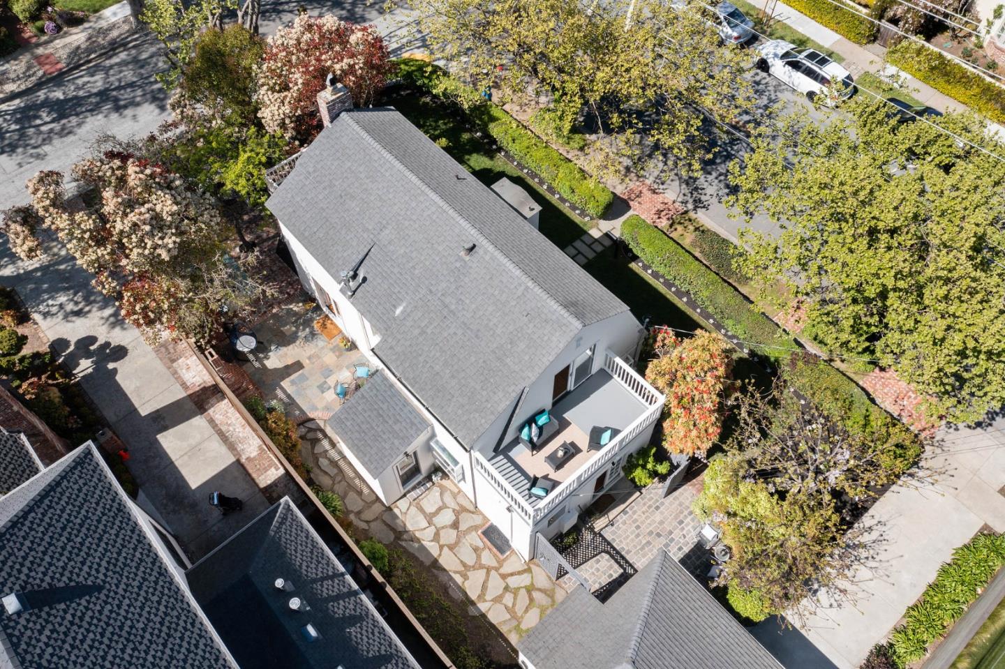 321 Bloomfield Road Burlingame, CA 94010 - Photo 41 of 45 an aerial view of a house