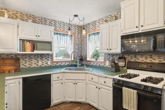 $439,900 | 20431 Eidelweiss Street Northwest, Cedar, MN 55011