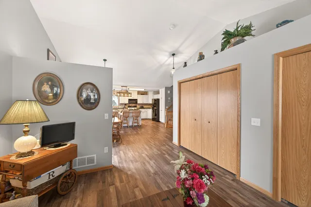 $439,900 | 20431 Eidelweiss Street Northwest, Cedar, MN 55011