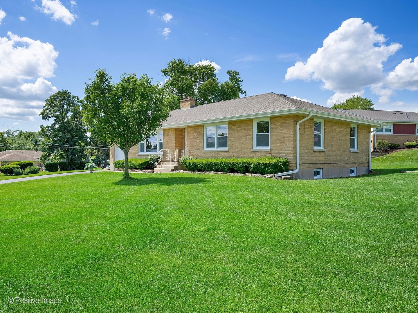 6950 Hillsdale Road Countryside, IL 60525 - Photo 2 of 26