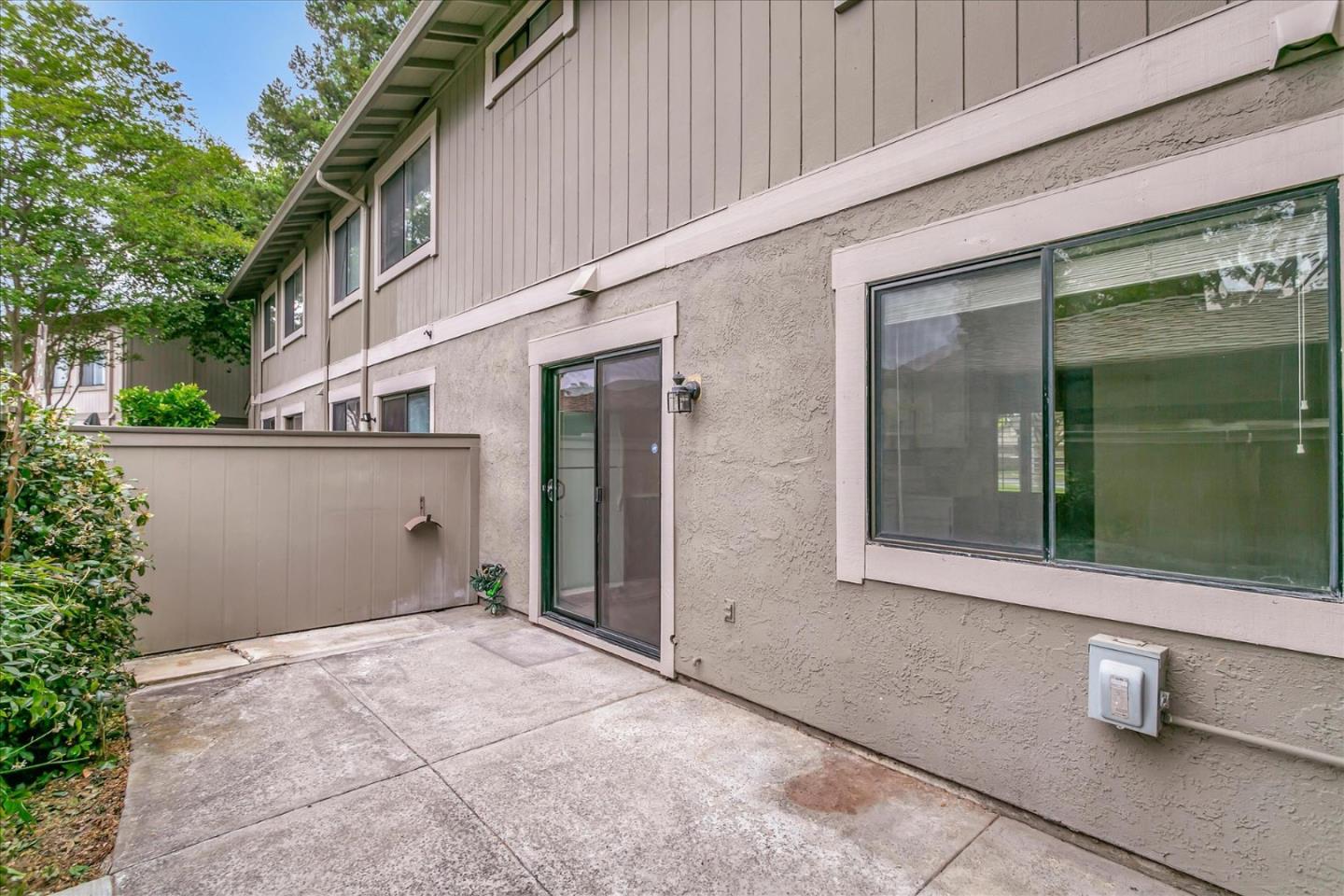 94 Saddlebrook Drive San Jose, CA 95136 - Photo 27 of 32 a backyard of a house