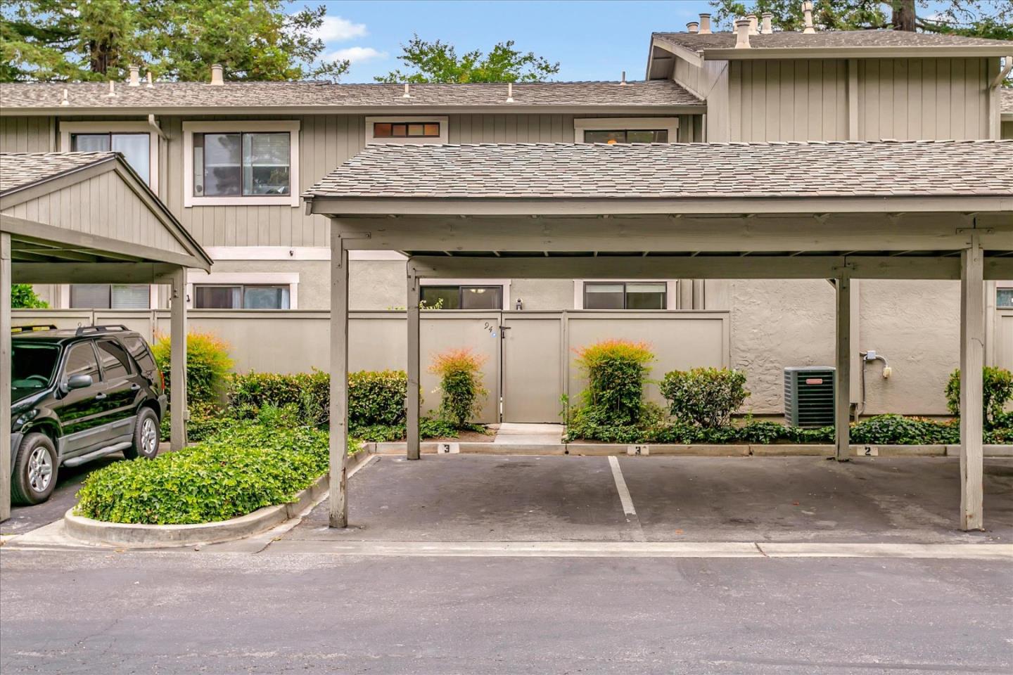 94 Saddlebrook Drive San Jose, CA 95136 - Photo 30 of 32 a front view of a house with garden