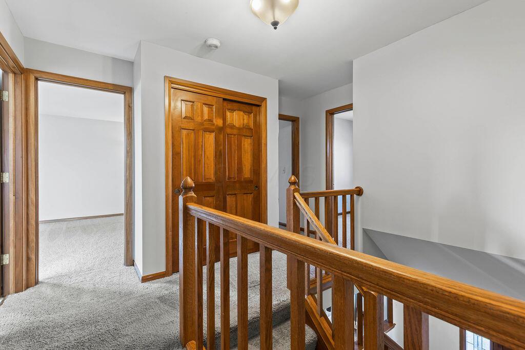 546 Clotts Road Columbus, OH 43230 - Photo 22 of 41 Upper Level