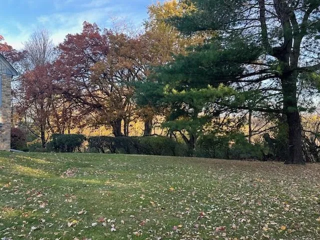 $1,350,000 | 10 Circle East, Edina, MN 55436